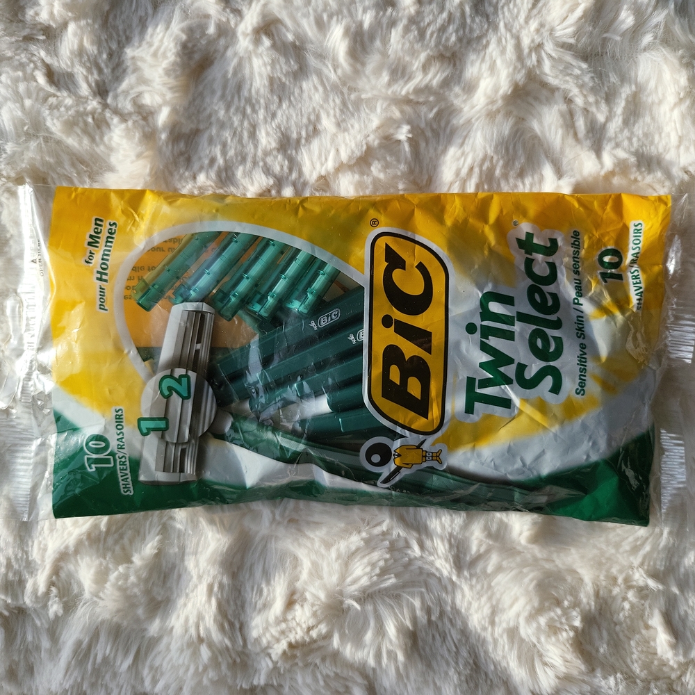 🔵🆕️🔵Men's Razors Bundle 🪒 - Picture 2 of 6